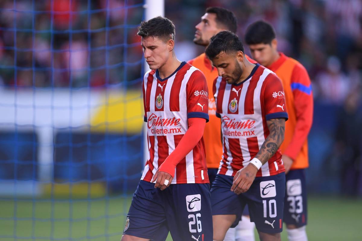 Chicote Calderón y Alexis Vega fueron separados del plantel por indisciplina grave